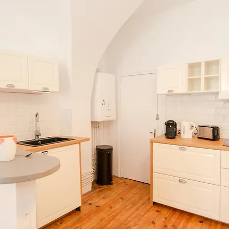 Issoire Centre, T2 Bergere Avec Parking Apartment Exterior photo