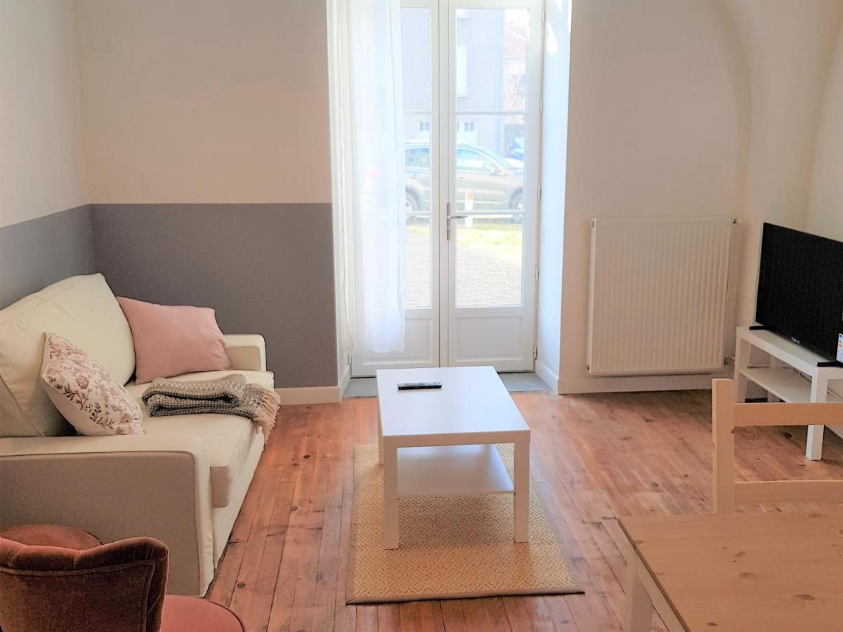 Centre, T2 Bergere Avec Parking * Issoire